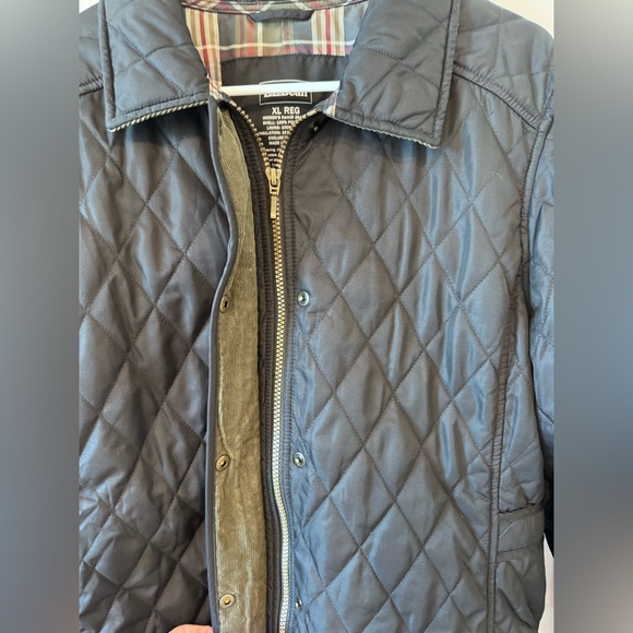 L.L. Bean Women’s Quilted Diamond-Stitch Puffer Jacket - Picture 11 of 12
